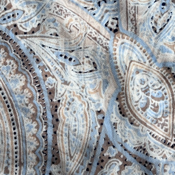 EUC WHITE HOUSE BLACK MARKET PAISLY BELL SLEEVE BLOUSE Size 2 Small - Picture 5 of 7